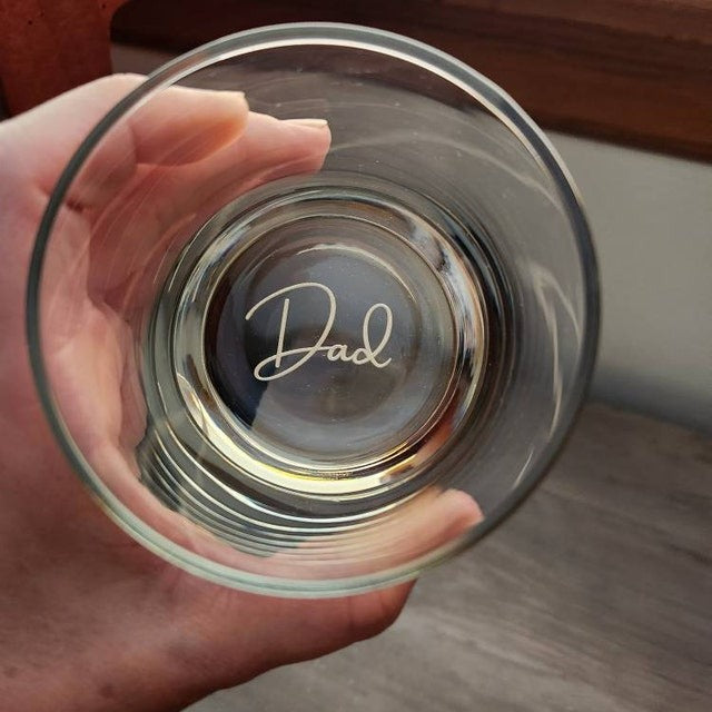 Individuelles Whiskyglas – Bodengravur