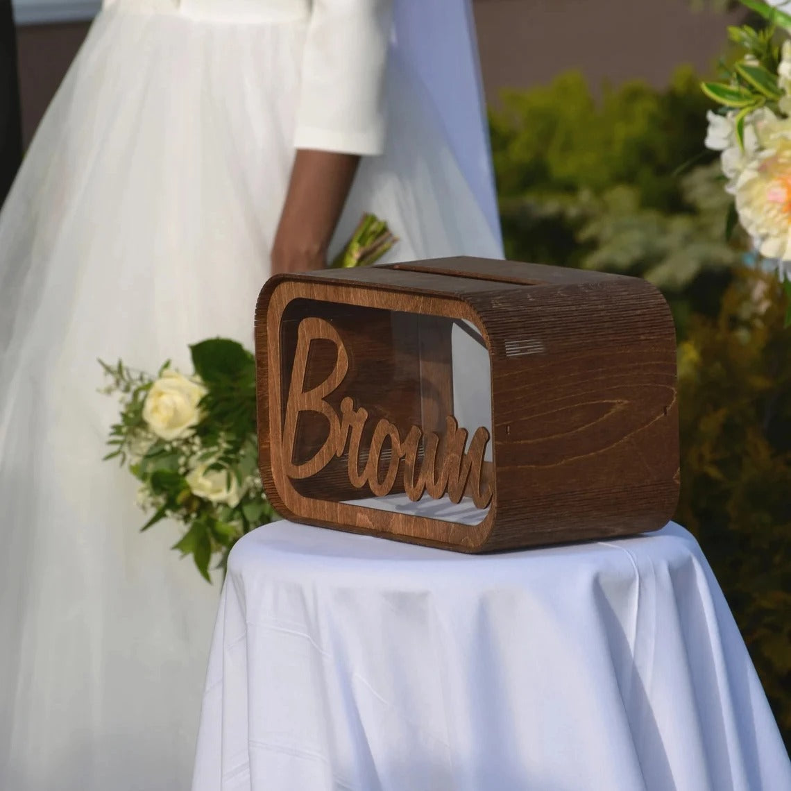 Hochzeitskartenbox mit individuellem Namen