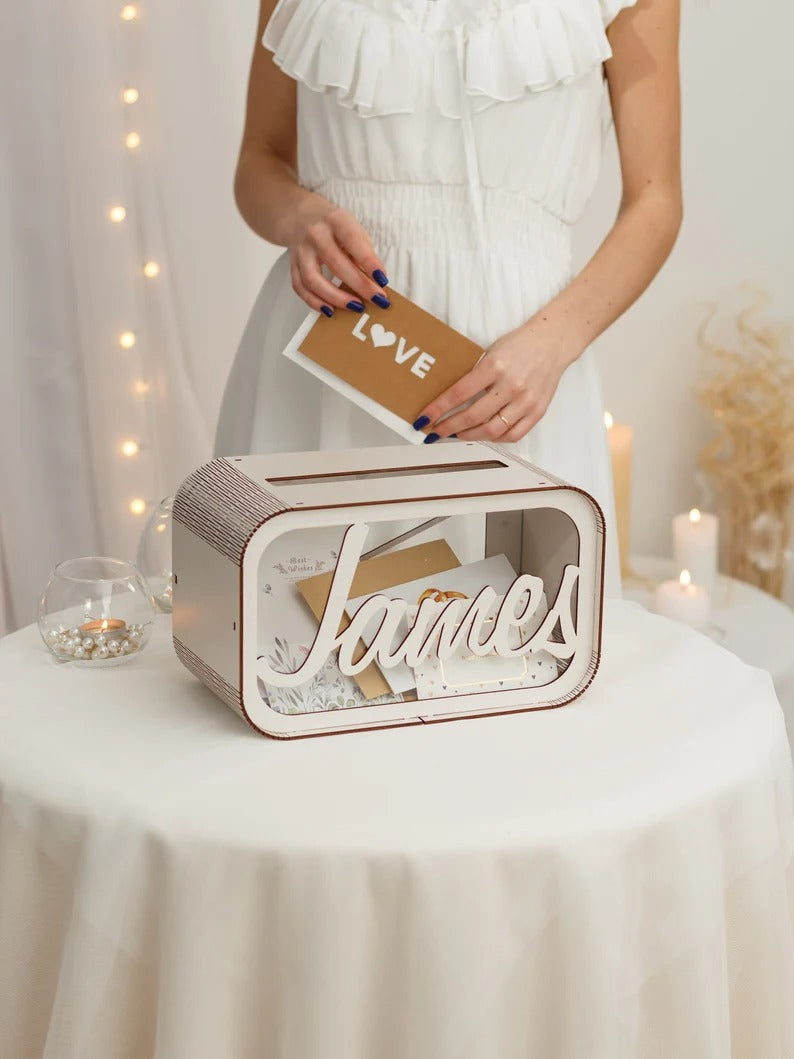 Hochzeitskartenbox mit individuellem Namen