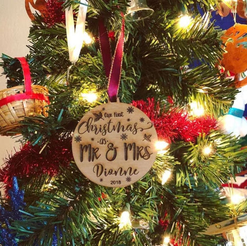 Unser erstes Weihnachten als Herr und Frau - Holzornament